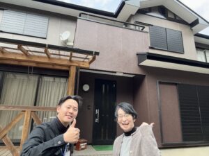 小郡市にて、無機成分配合塗料でボード材に外壁塗装したお客様の声