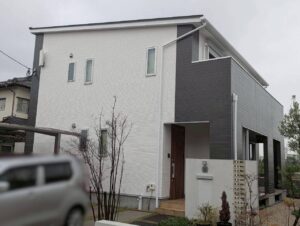 鳥栖市にてシーリング打ち替え後、無機成分配合の塗料で外壁塗装をしたお客様の声