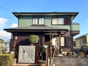 小郡市 屋根の換気塔の外壁を張替え補修し通気を確保した屋根外壁塗装