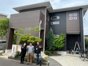久留米市にて既存のボードを活かしダークトーンに仕上げたお客様の声